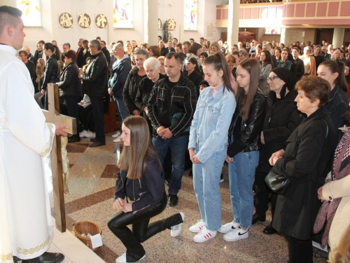 FOTO: Veliki petak u župi Prozor