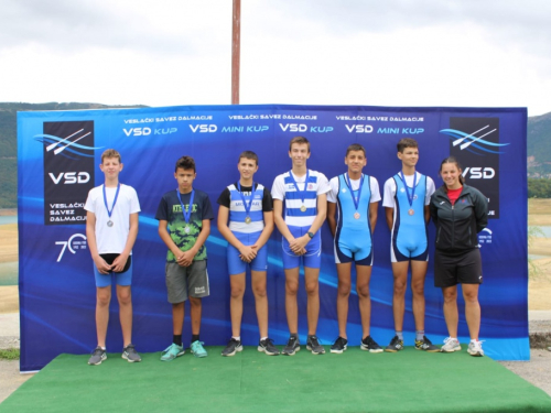 FOTO: Na Ramskom jezeru održana 10. veslačka regata