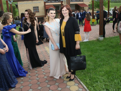 FOTO/VIDEO: Matura 2017. - Defile mladosti na ulicama Prozora