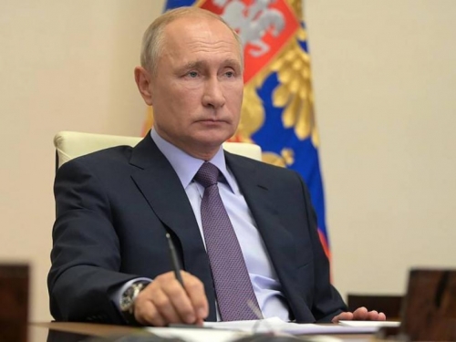 Putinov glasnogovornik: Ništa od susreta Putina i Zelenskog