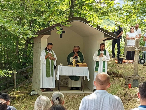 FOTO: Na Pomenu obilježena 28. obljetnica stradanja hrvatskih branitelja