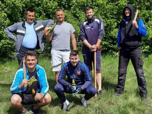 Iznad Mokronoga zasađeno 3.500 sadnica bora i smreke