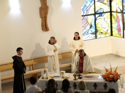 Foto: Vanjska proslava sv. Ane u Podboru