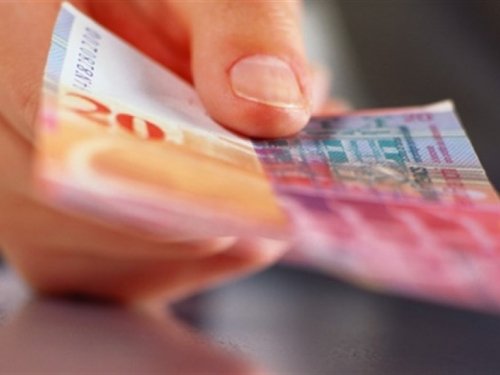 Slijedi zabrana kredita u švicarskim francima