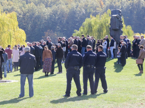 FOTO: Dan sjećanja na sve ramske žrtve