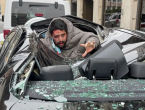 Pao je s devetog kata na BMW, digao se i pitao prolaznicu 'Što je bilo?'