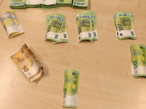 Državljanin BiH kažnjen s 13.270 eura zbog neprijavljenih 56.000 eura