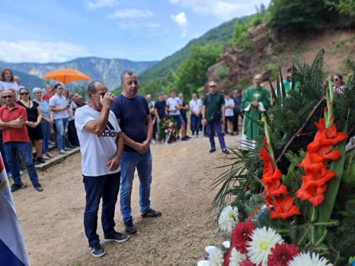 Na Pomenu obilježena 30. obljetnica stradanja hrvatskih branitelja