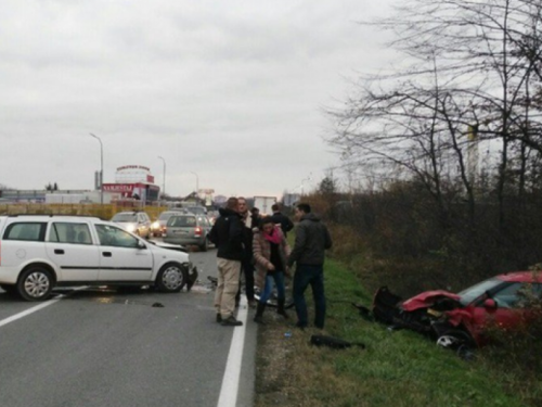 U izravnom sudaru ozlijeđene dvije osobe