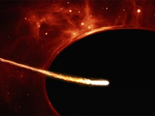 Crna rupa već 12 godina 'jede' zvijezdu