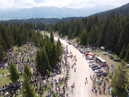 FOTO/VIDEO: Tisuće vjernika na Kedžari proslavilo Divin dan