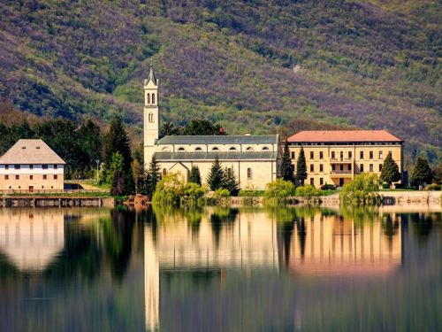 Program proslave Male Gospe na Šćitu