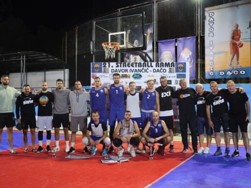 FOTO: Tim ''GOLD UNIST'' iz Splita pobjednik 21. Streetball Rama - Davor Ivančić Dačo