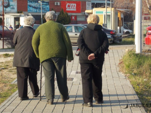 Počela isplata mirovina u FBiH, 106.000 umirovljenika dobit će veće iznose