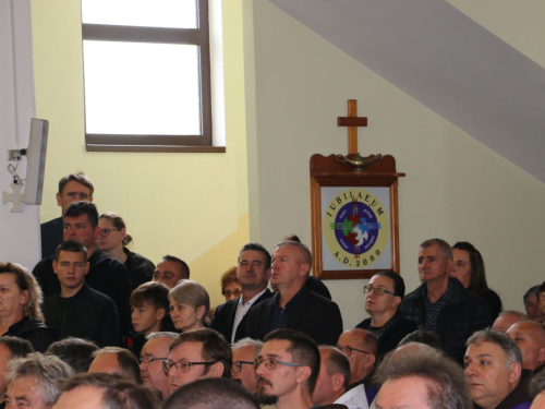 FOTO: Sahranjen fra Mario Radman, bivši župnik župe Rumboci