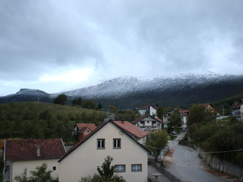 Snijeg zabijelio vrhove ramskih planina