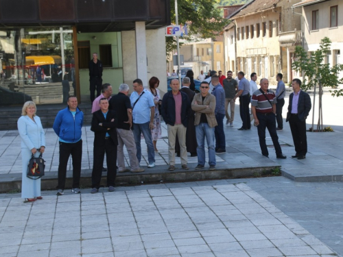 FOTO: Polaganjem vijenaca i svečanom sjednicom započelo obilježavanje Dana općine