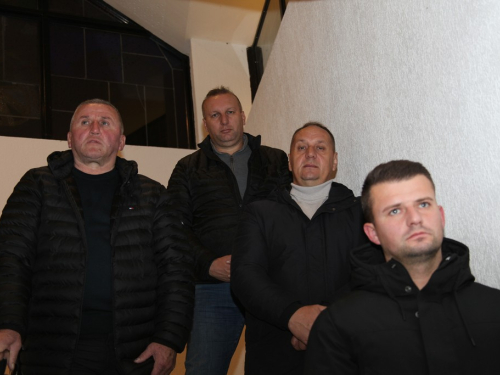 FOTO: Drugi dan duhovne obnove u župi Rumboci i koncert VS „Arabella“