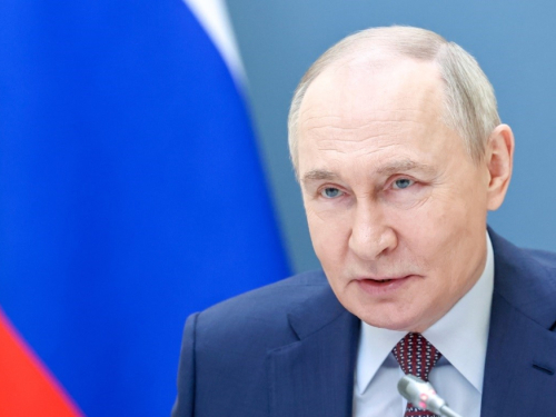 Putin: Idioti uvode sankcije. Padaju u recesiju samo da bi naštetili nama