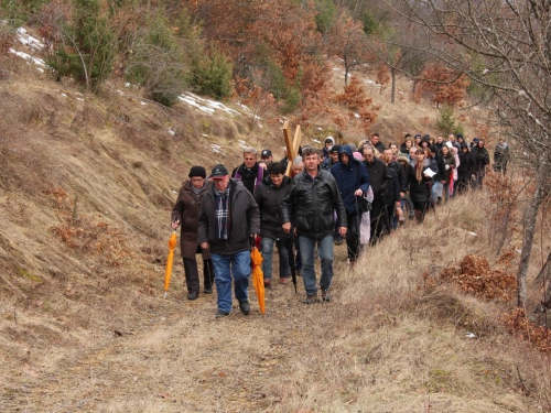 FOTO: Put križa u župi Uzdol - prva korizmena nedjelja