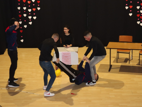 FOTO: Valentinovo u Prozoru - Maturanti priredili nezaboravnu večer