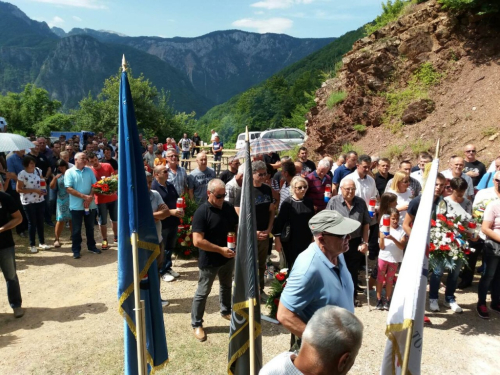 FOTO: Na Pomenu obilježena 25. obljetnica stradanja hrvatskih branitelja