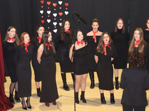 FOTO: Valentinovo u Prozoru - Maturanti priredili nezaboravnu večer