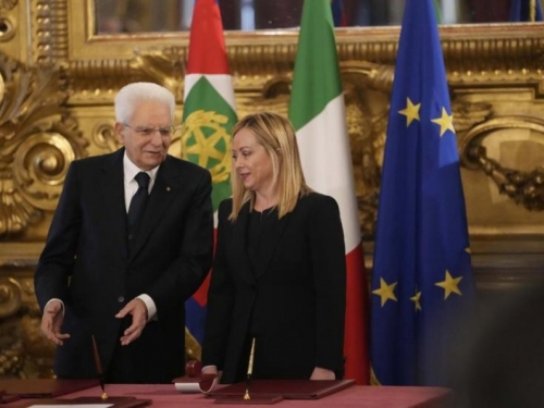 Giorgia Meloni prisegnula za prvu talijansku premijerku
