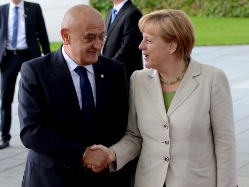Merkel: Zahtjev za članstvo Europskoj Uniji podnesite do 2018. godine