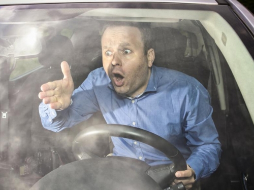 Što vas najviše živcira kod drugih vozača i koja je vaša najgora navika u vožnji?