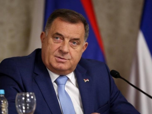 Dodik: ''Misli li Izetbegović vojnom intervencijom disciplinirati Srbe?''