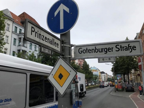 Berlin: Škola evakuirana zbog ''opasne situacije''