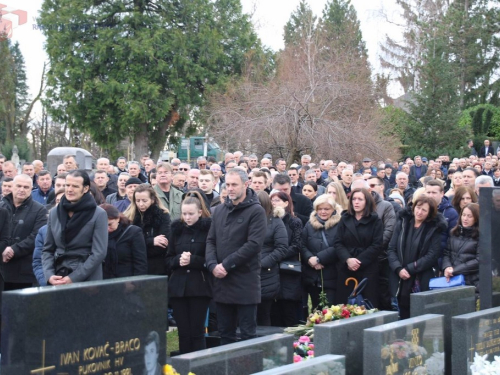 FOTO: Na Mirogoju sahranjen pukovnik Ante Pavlović