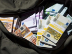 Državljanin BiH zbog neprijavljene gotovine kažnjen s 8.100 eura