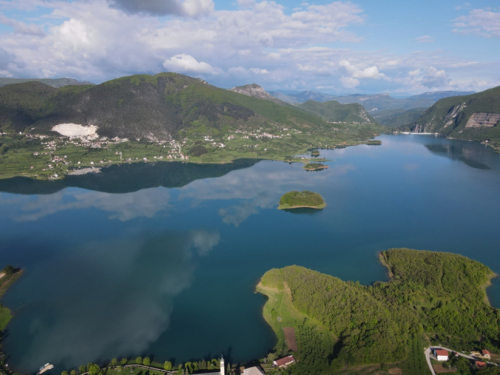 Suncano i toplo do poslijepodneva