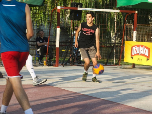 Foto: Internet club dd pobjednik je Streetball Rama 2018. za juniore