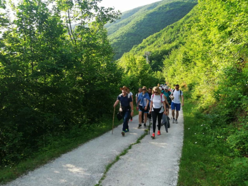 Hodočasnici iz Rame pješice krenuli u Međugorje