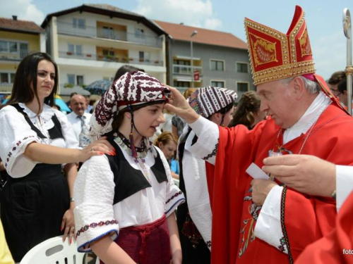 FOTO: Krizma u župi Prozor