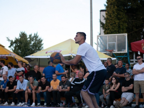 FOTO: Ekipa ''La Pont'' pobjednik 18. Streetball Rama 2020.