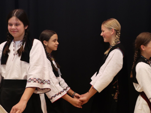 FOTO: Večer folklora u Prozoru: HKUD-ovi ''Rama'' i ''fra Petar Bakula'' oduševili publiku