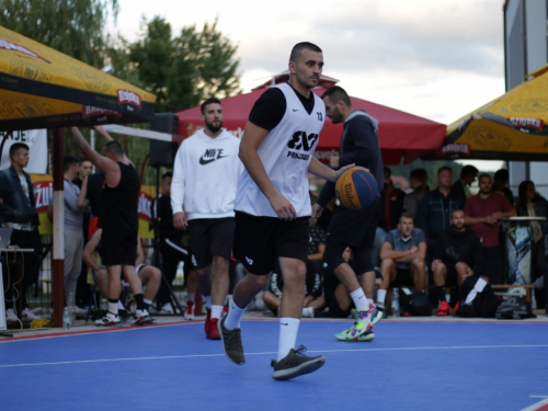 FOTO: Druga večer Streetball turnira u Prozoru