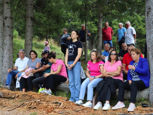 FOTO/VIDEO: Na Vranu služena sv. misa za poginule duvandžije