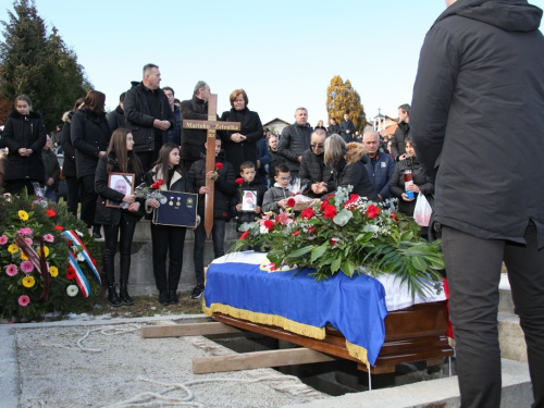 FOTO: Pokopan Marinko Zelenika, stotine ljudi na ispraćaju