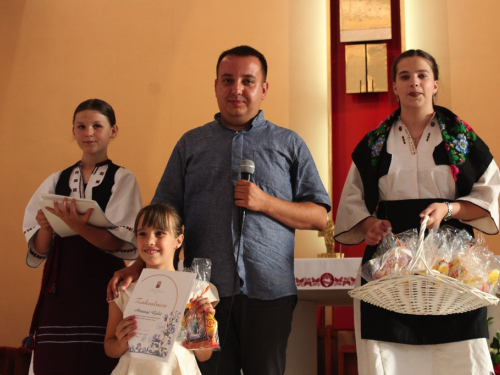 FOTO: U Prozoru održan dječji festival 'Djeca pjevaju Isusu'