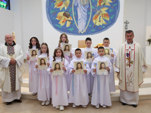 FOTO: Prva pričest u župi Rumboci