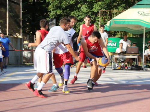 FOTO: ''General Vasilije Mitu'' iz Zagreba pobjednik 15. Streetball Rama