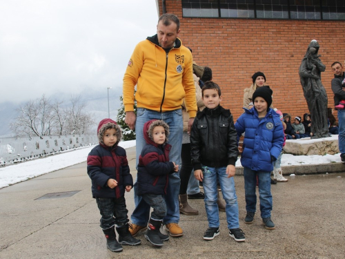 ​FOTO: Sv. Nikola s radošću dočekan u župi Rumboci