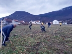 FOTO: Božićno druženje u Rumbocima kroz igru 'klisa i pale'