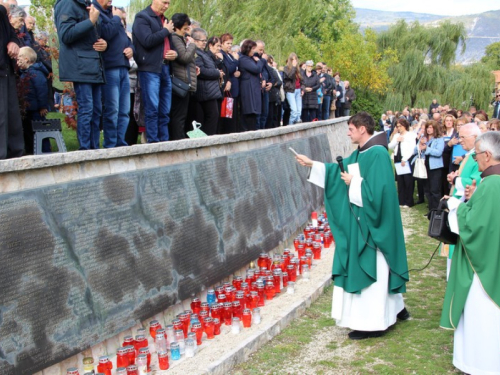 FOTO: Dan sjećanja na ramske žrtve - Komemoracija na Šćitu