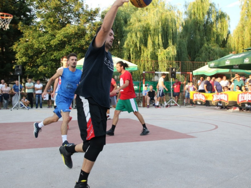 FOTO: ''General Vasilije Mitu'' iz Zagreba pobjednik 15. Streetball Rama